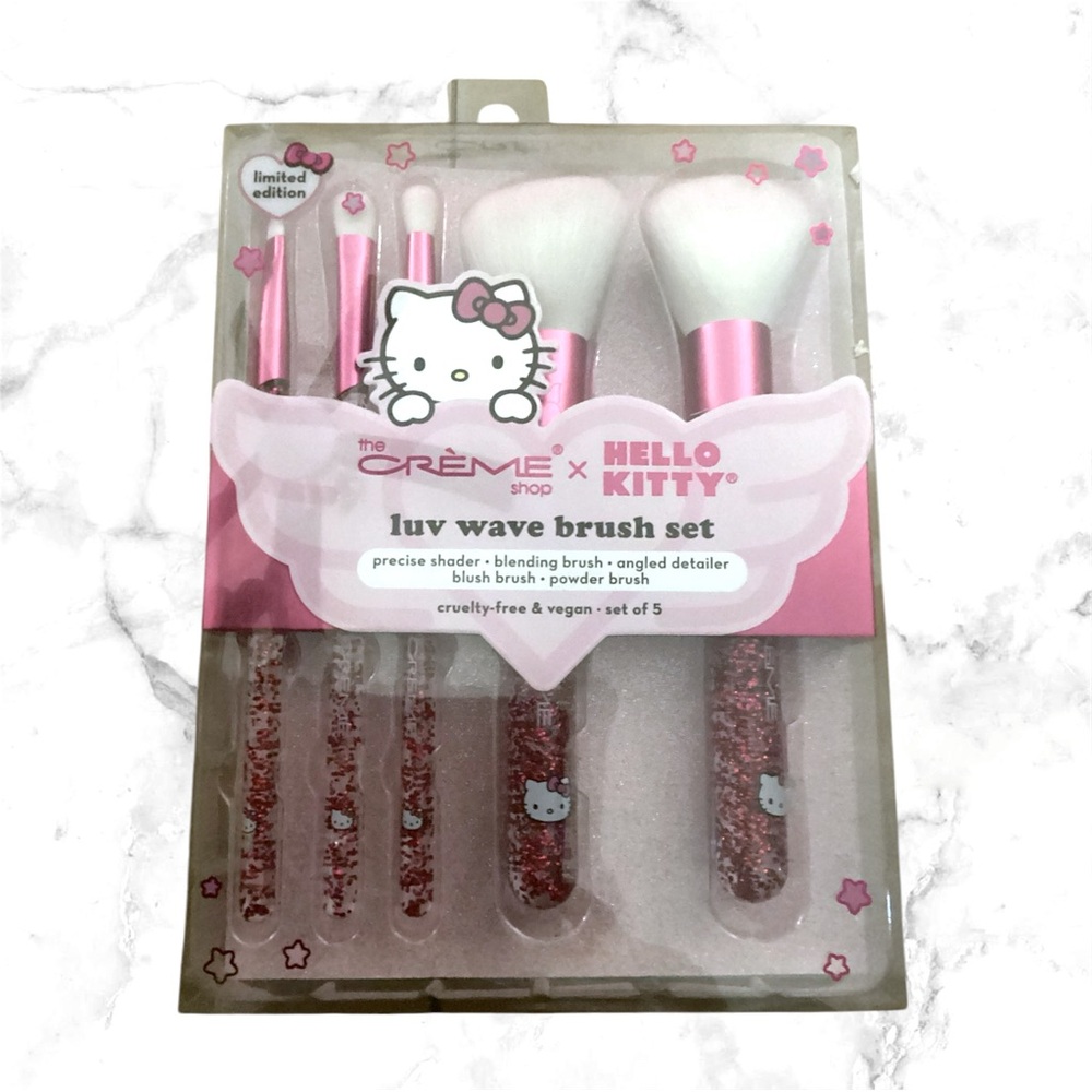 Hello Kitty Luv Brush Set